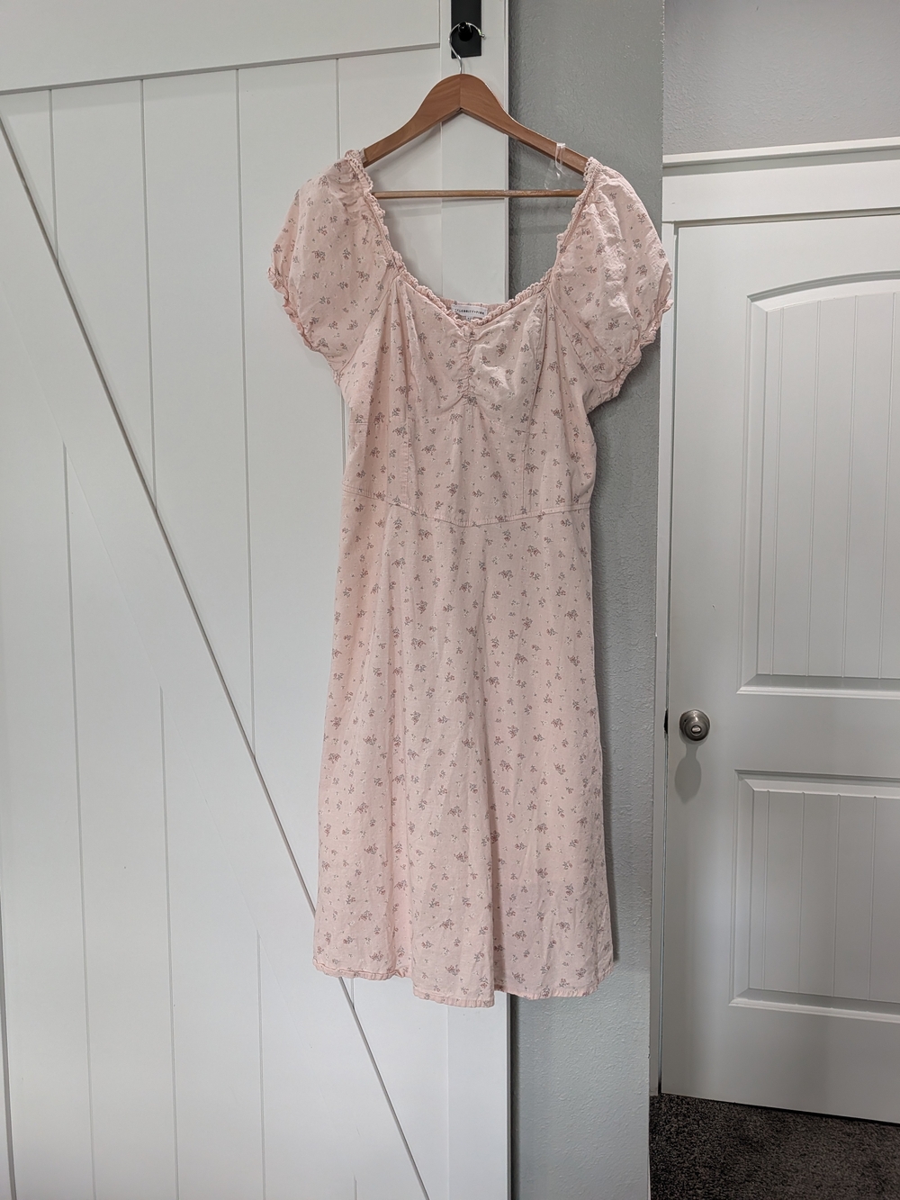 Celebrity Pink Blush Pink Floral Midi Dress